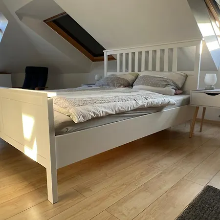 Grosse Moderne In Messenaehe Lejlighed Laatzen